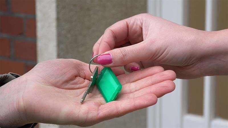 Schlüsselübergabe für Schlüsselservice