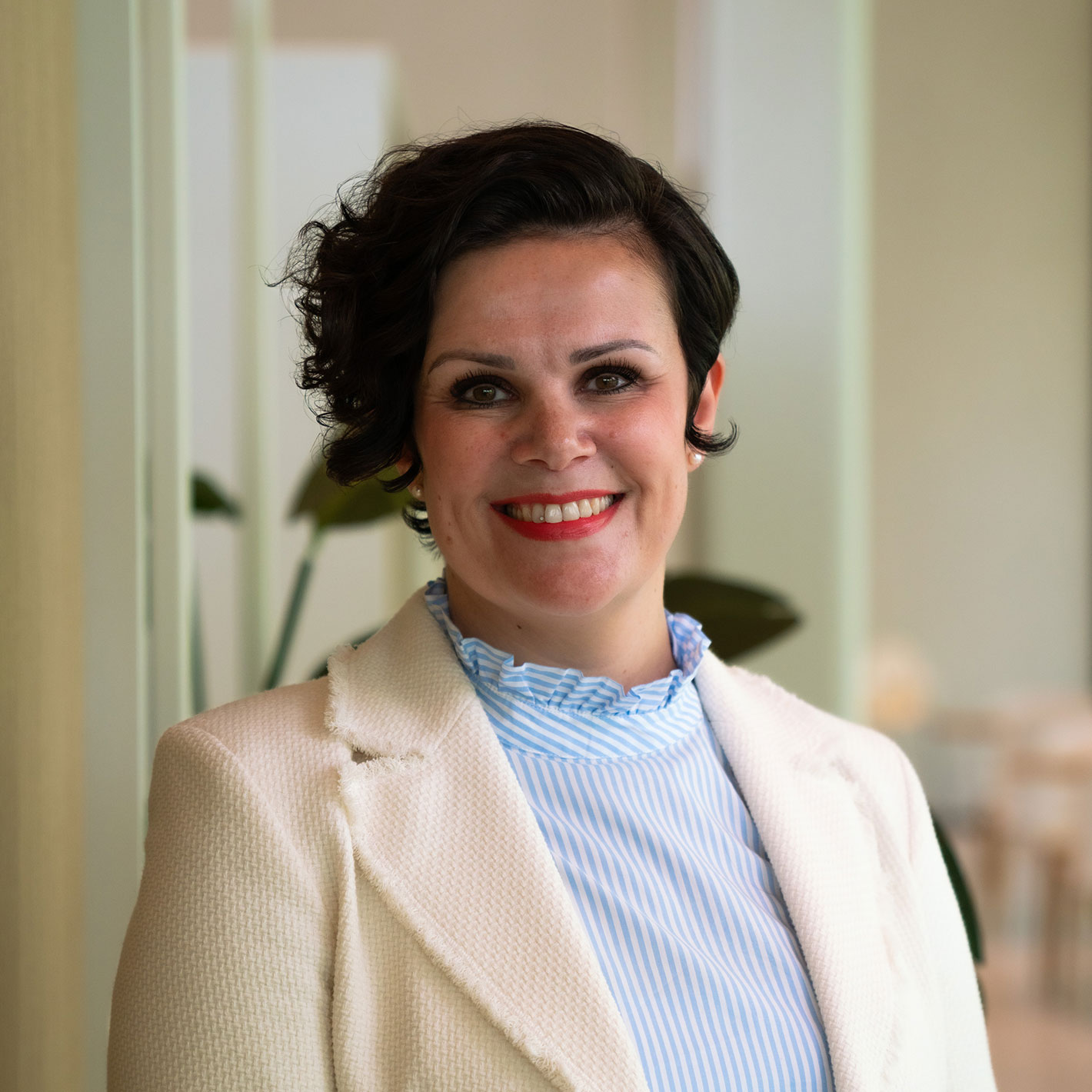 Porträtfoto von Julia Lonnemann