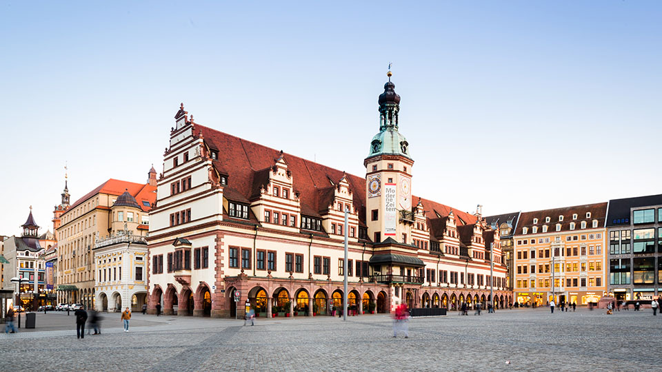 Das Alte Rathaus in Leipzig neben dem Marktplatz