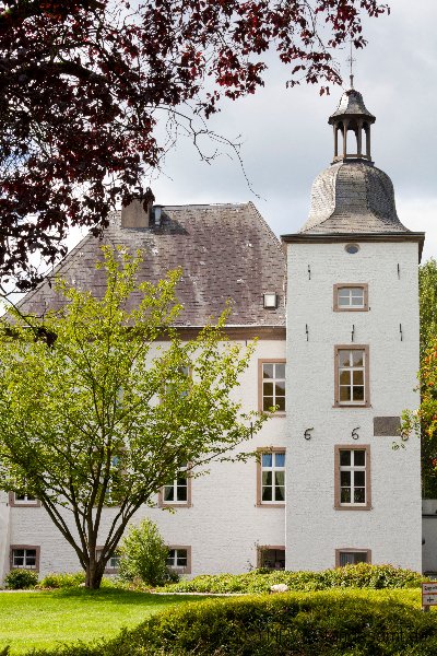 Die Sparrenburg in Bielefeld bei blauem Himmel